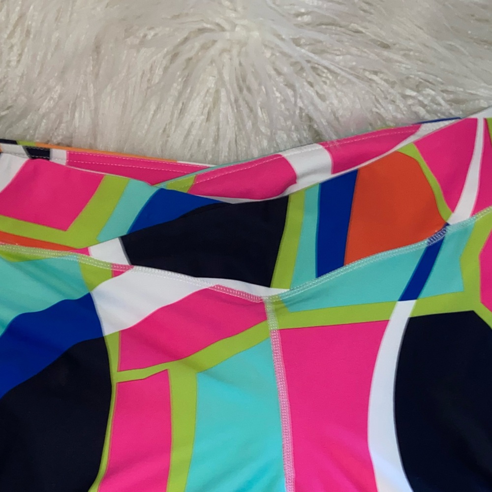 Fabletics Multicolor Geometric Activewear - image 4